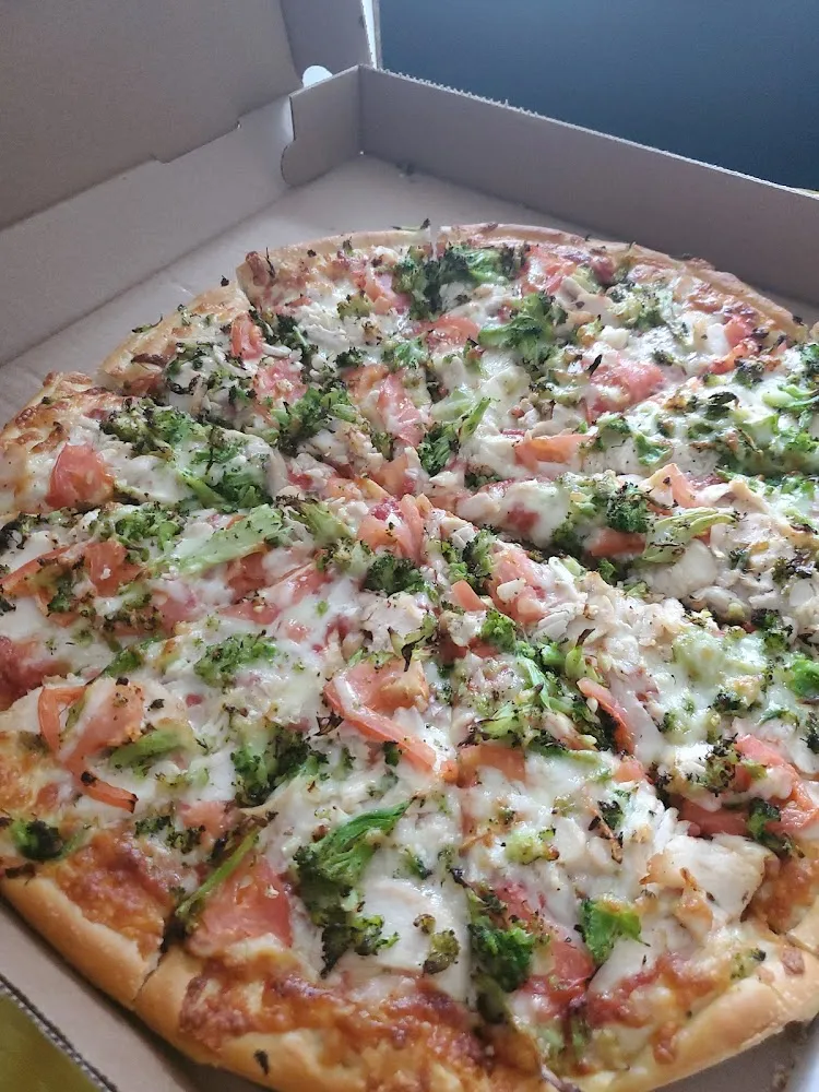 Chicken Supreme Pizza